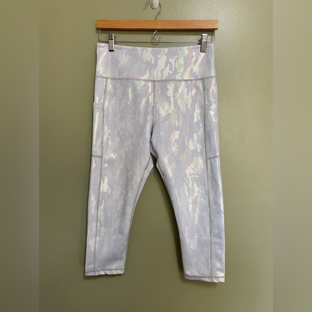 Zyia Active Iridescent Cropped Leggings,‎ Size 8-10
